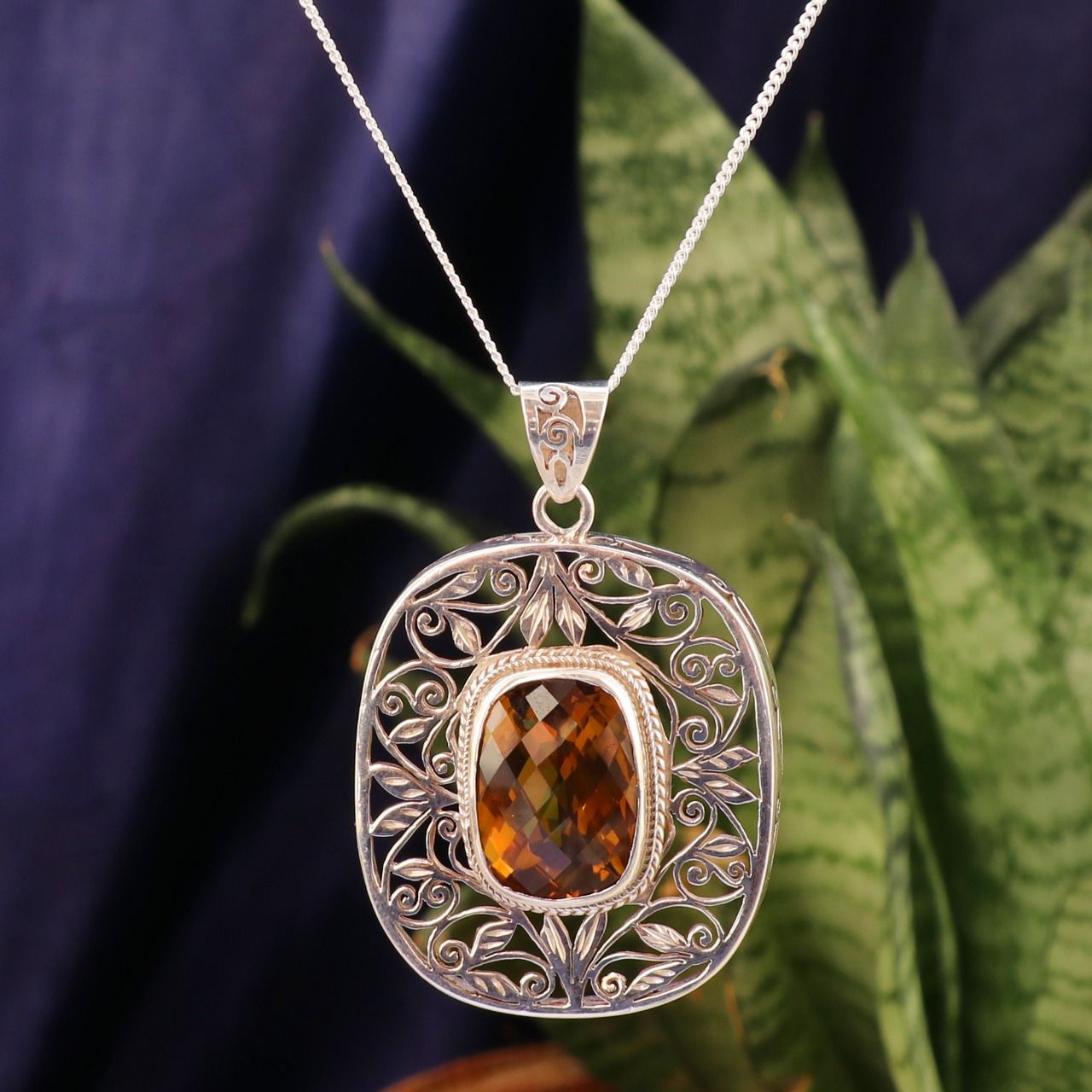 Wholesale Artistic Hand cutting Beer Quartz Natural Gemstone Octagon Cushion