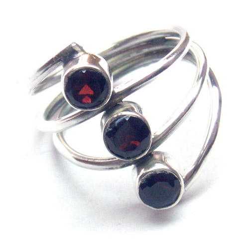 Natural Gemstone Silver Jewelry Red Garnet Stone Ring  Exporter