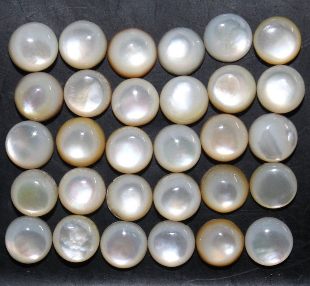 Mother of Pearl Round Cabochons, Loose Gemstone Cabochons Exporter
