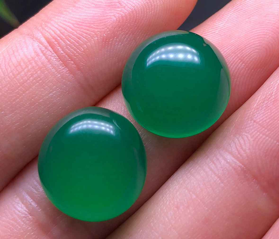 Natural AA Quality Green Agate Round Cabochon, Gemstone Cabochons Exporter