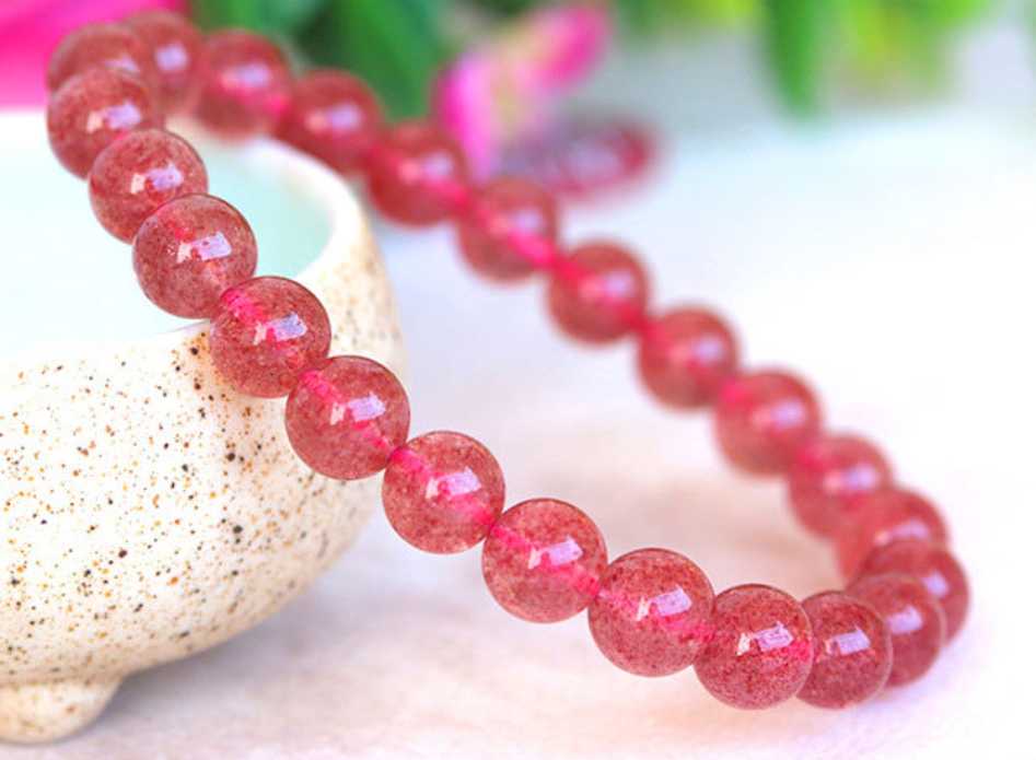 Strawberry quartz bracelets natural strawberry quartz bead crystal Supplier