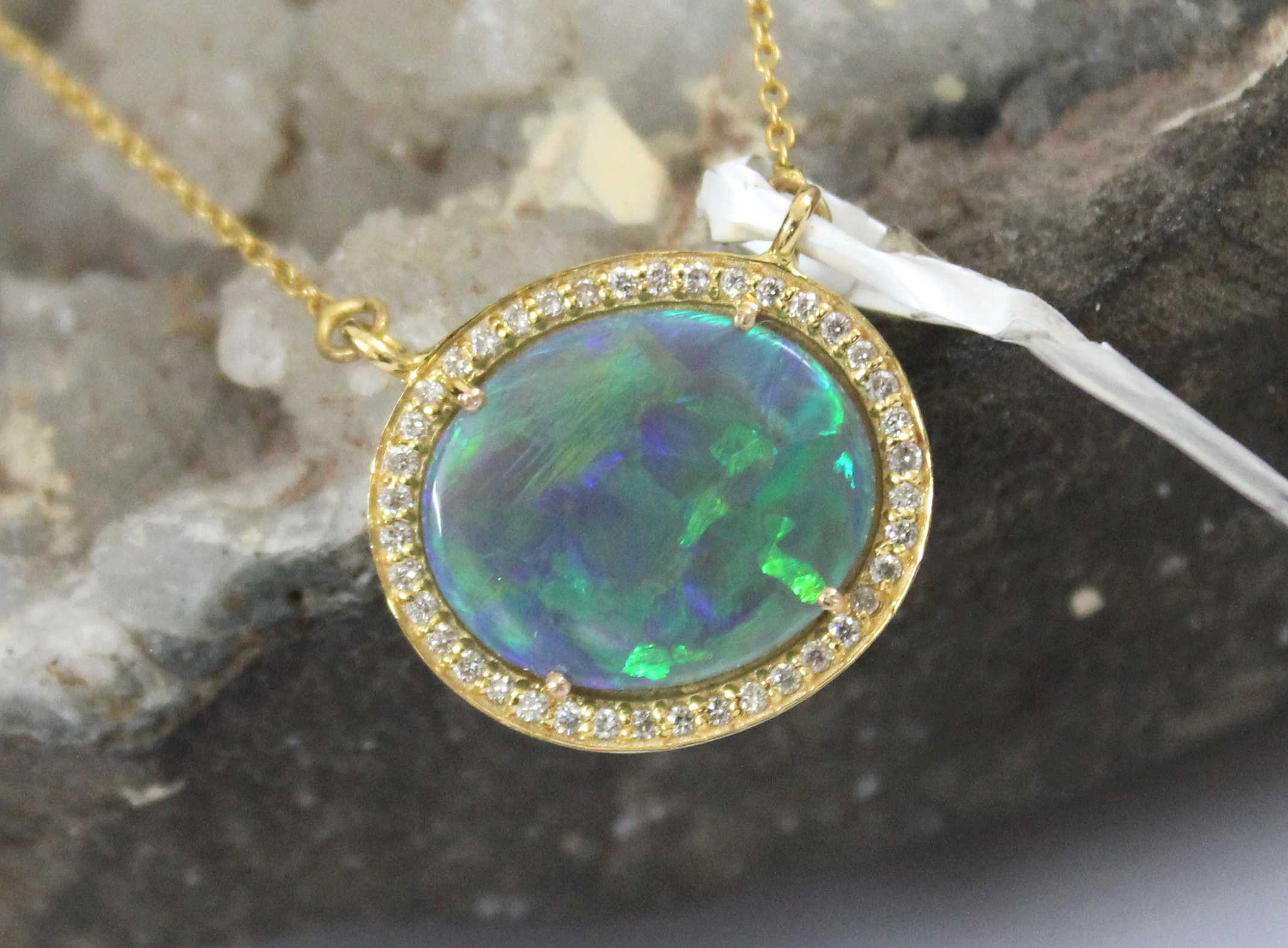14k Solid Gold Diamond Oval Shape Australian Opal Necklace Exporter