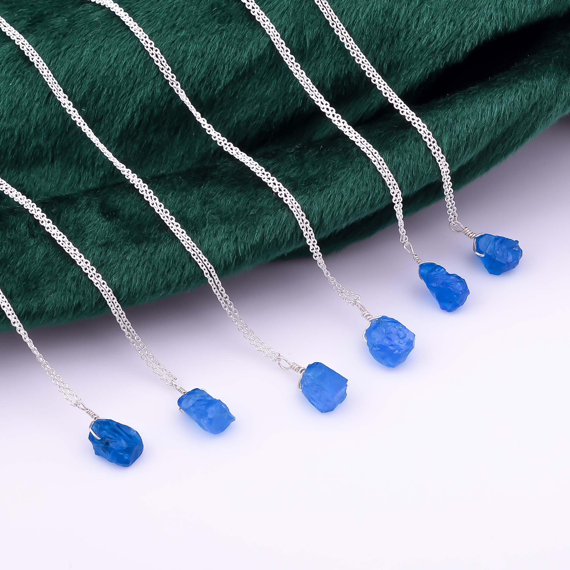 Natural Neon Blue Apatite Crystals Gemstone Pendant Manufacturer