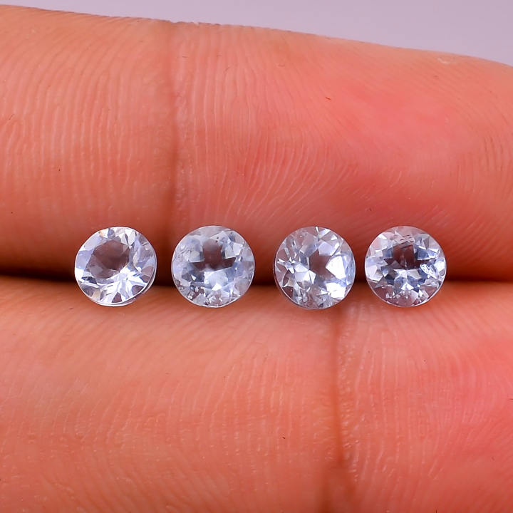 Natural Sky Blue Topaz Gemstone Round Shape Brilliant Cut Supplier