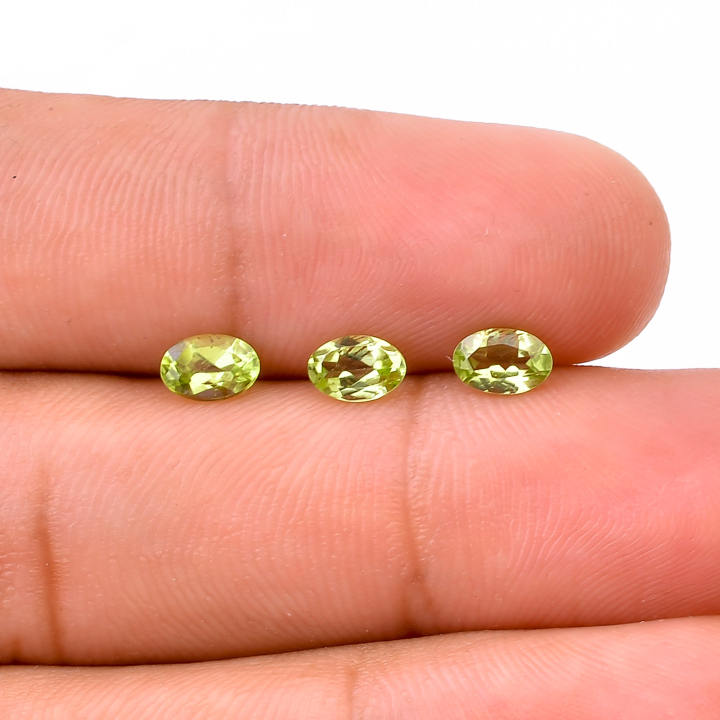Natural Peridot Heart Shape Brilliant Cut Supplier