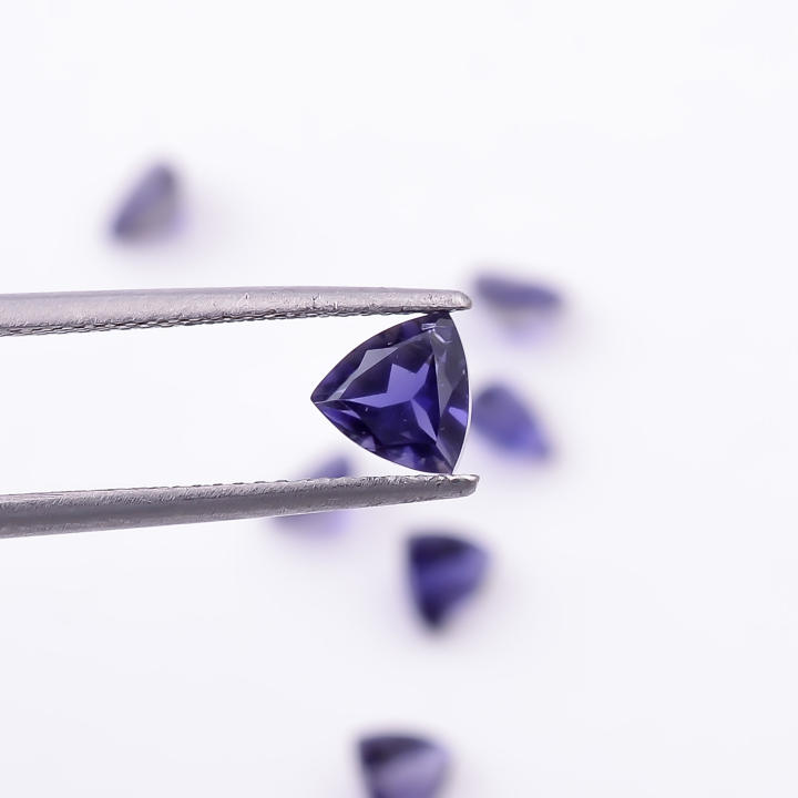 Natural Iolite Gemstone Trillion Shape Brilliant Cut For Jewelry Making Supplier