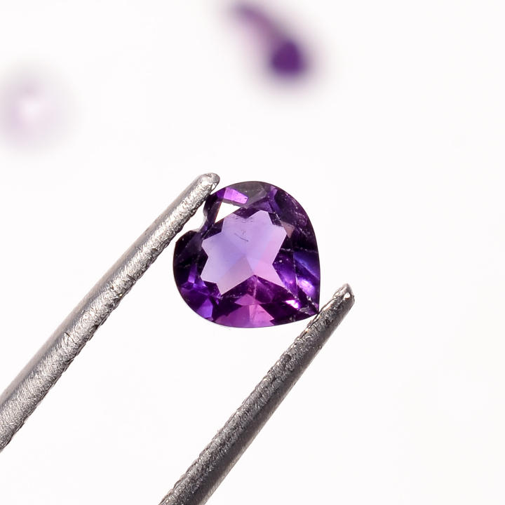 Natural Amethyst Gemstone Heart Shape Brilliant Cut Supplier