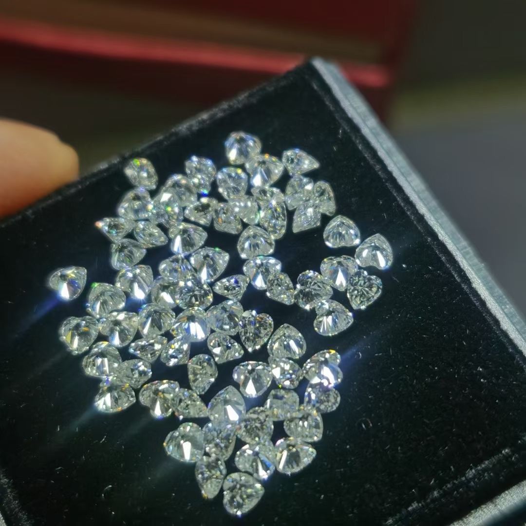 Vvs1 D Color Heart Shape Moissanite Loose Moissanite Stone Exporter
