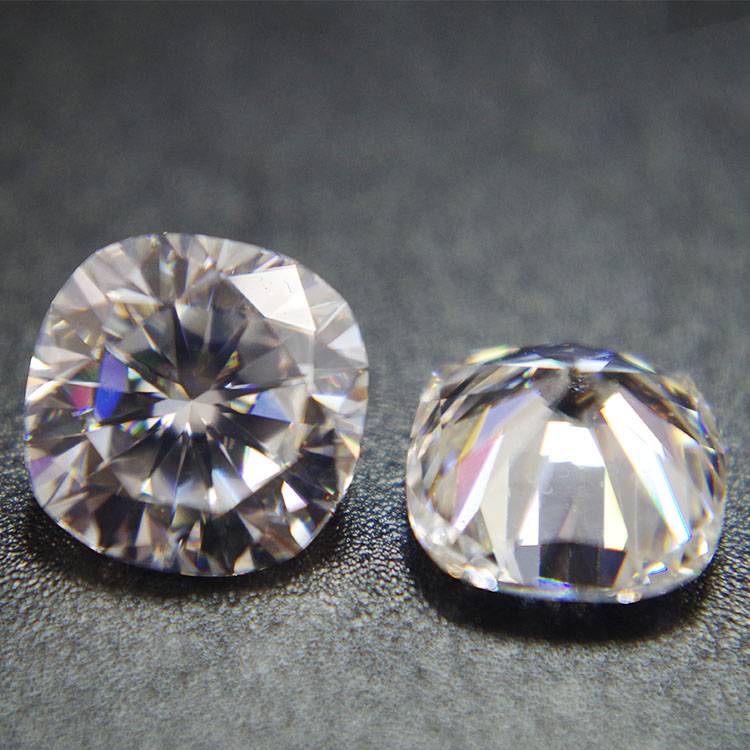 Cushion cut VVS1 white moissanite diamond with GRA certificate Exporter