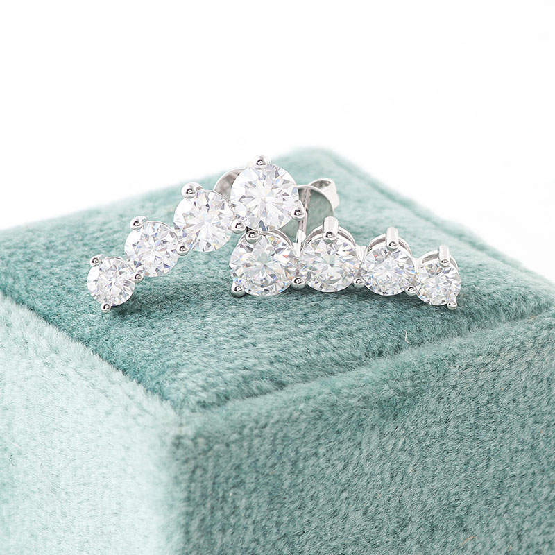 18k solid Gold Ear Crawlers moissanite Dainty Earrings Supplier