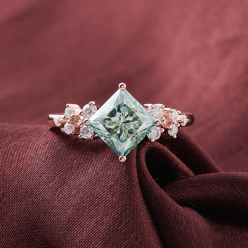 Luxury Design Moissanite Diamond Engagement Ring 14K Rose Gold Supplier