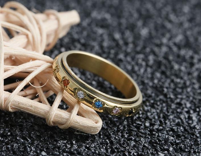 14k gold fashion shiny cubic zircon Rotatable Marriage ring Supplier