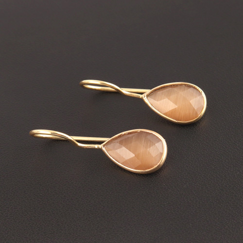 Latest woman fashions pear shape briolette cut brown cats eye earring Supplier