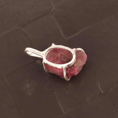 Exquisite natural rough pink tourmaline loop pendant  Supplier