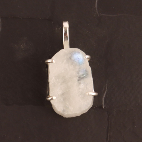 Attractive design natural blue rough rainbow moonstone loop pendant Supplier