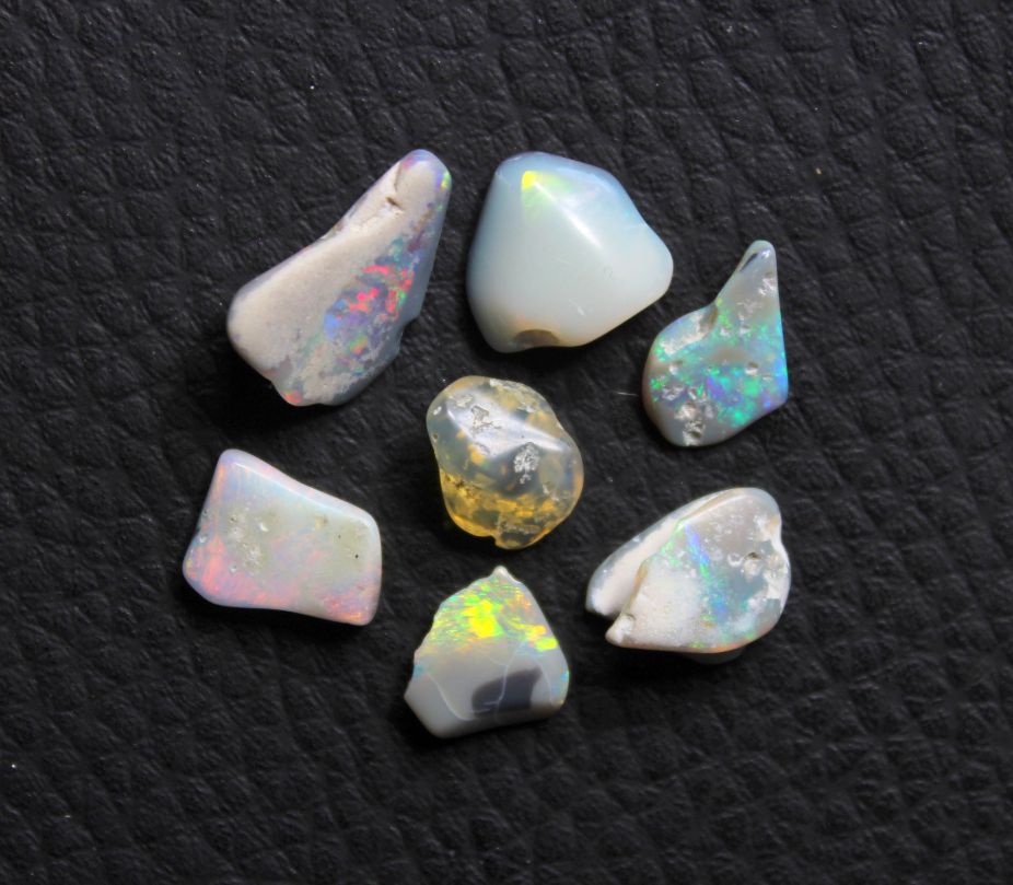 7 Piece Natural Lightning Ridge Australian Black Opal Rough 9X9MM Exporter