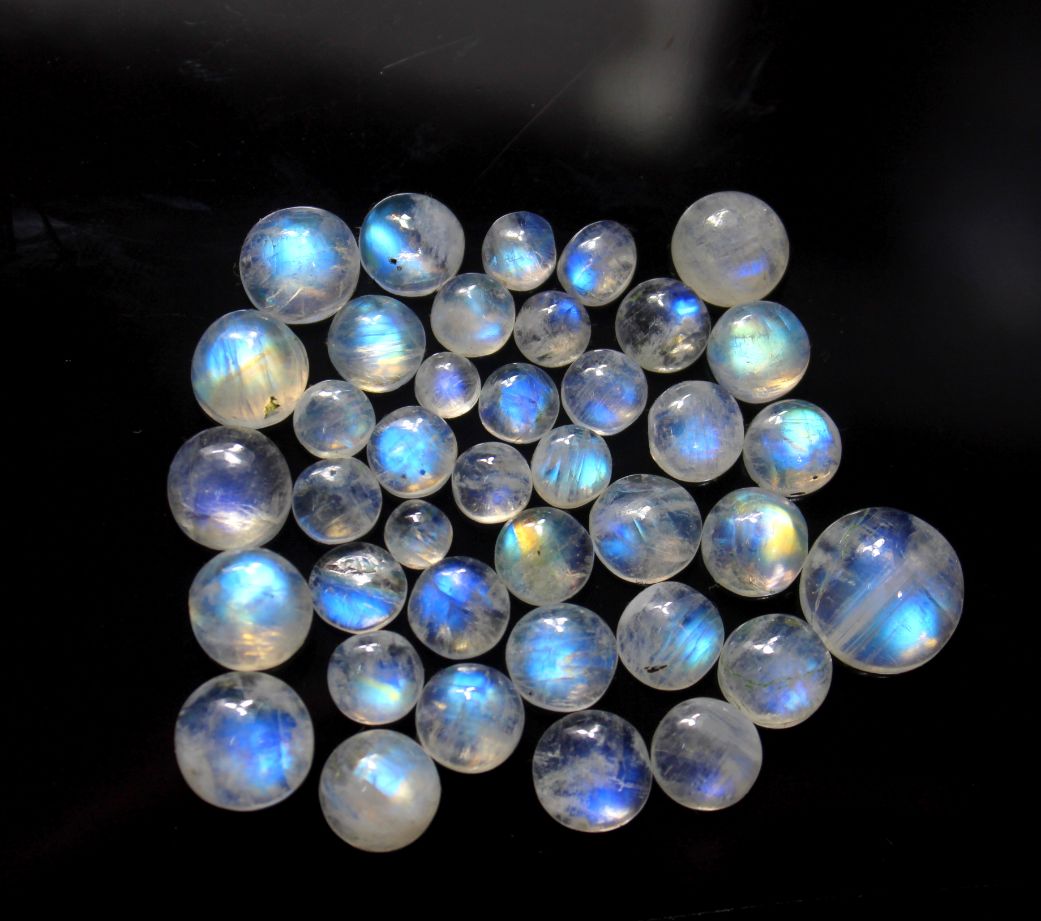 70 Carat Lot Natural White Rainbow Moonstone Smooth Cabochon Exporter